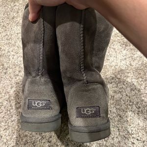 Used Uggs in good condition. Size 8.